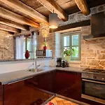 Rustic Zvonar With Pool In Motovun Rakotule