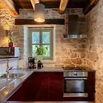Villa Rustic Zvonar With Pool In Motovun *