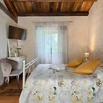 Villa Rustic Zvonar With Pool In Motovun Rakotule