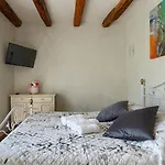Villa Rustic Zvonar With Pool In Motovun Rakotule