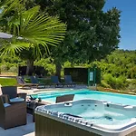 Rustic Zvonar With Pool In Motovun Rakotule