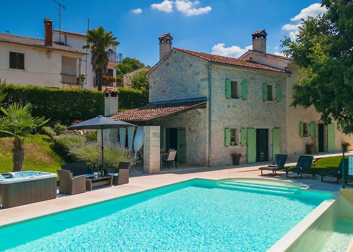 Rustic Zvonar With Pool In Motovun *