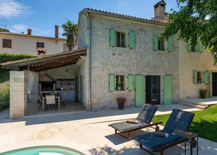 Rustic Zvonar With Pool In Motovun Villa *