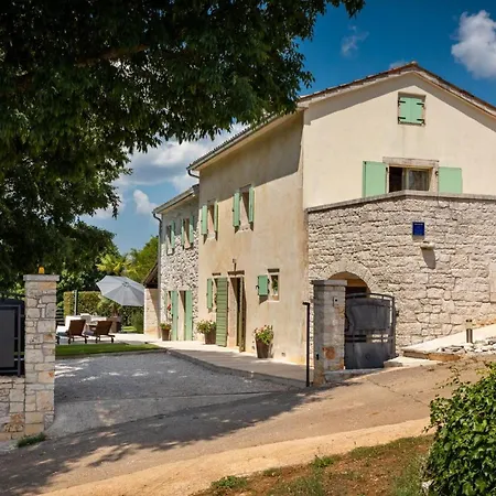 Rustic Zvonar With Pool In Motovun * Rakotule