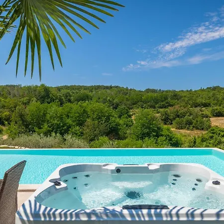 Rustic Zvonar With Pool In Motovun * Rakotule