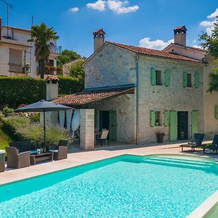 Rustic Zvonar With Pool In Motovun *
