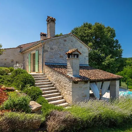 Rustic Zvonar With Pool In Motovun * Rakotule