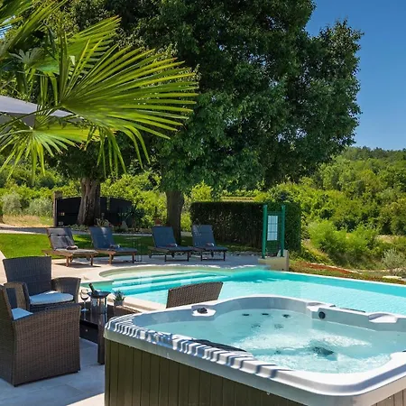 Rustic Zvonar With Pool In Motovun Rakotule