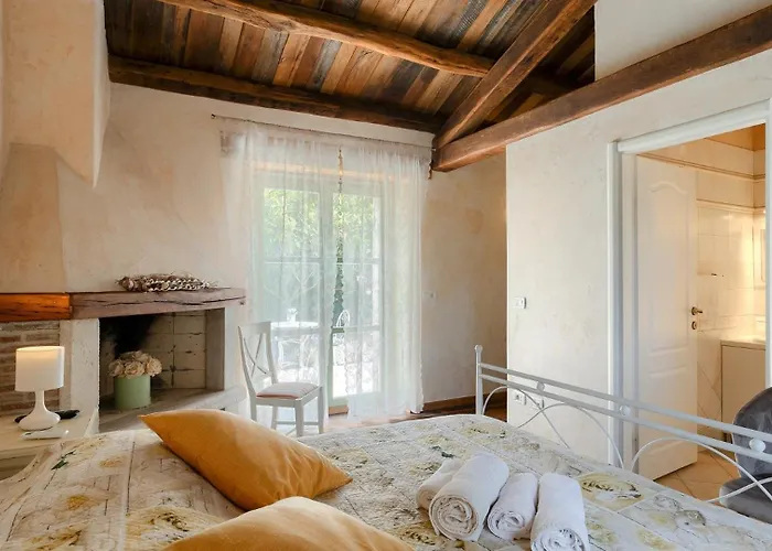 Rustic Zvonar With Pool In Motovun Rakotule